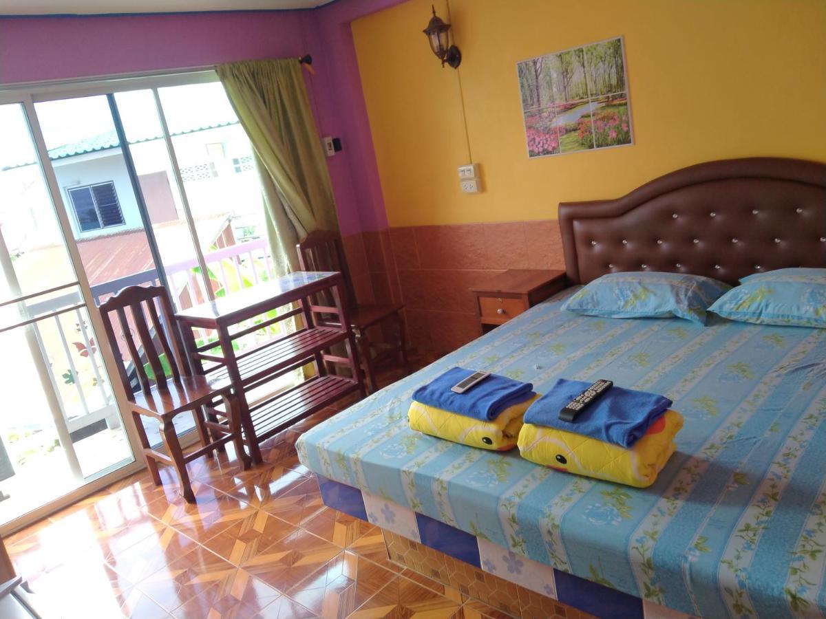 Rueangsrisiri Guesthouse 2 Sukhothaï Extérieur photo