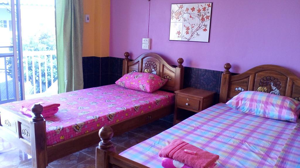 Rueangsrisiri Guesthouse 2 Sukhothaï Extérieur photo